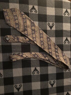 Stafford Striped Medallion Tie in Brown, Navy and Gold